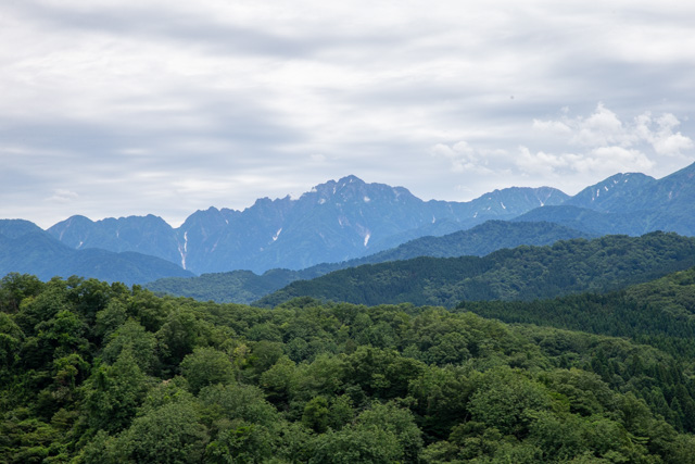 裏山からの剱岳