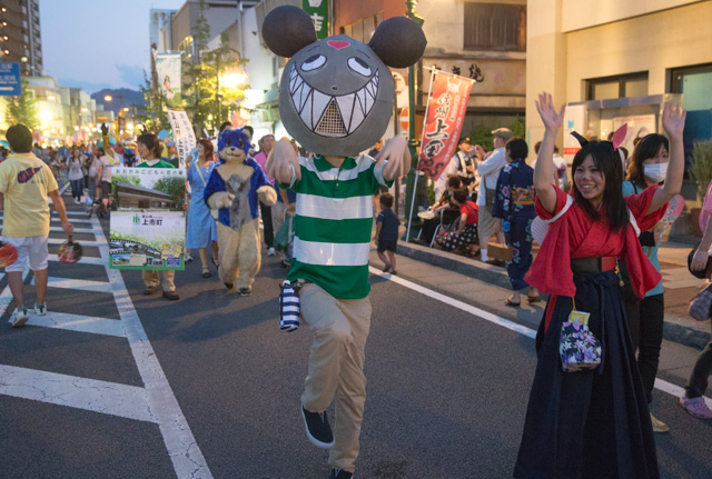 わっしょいのぎょうれつ