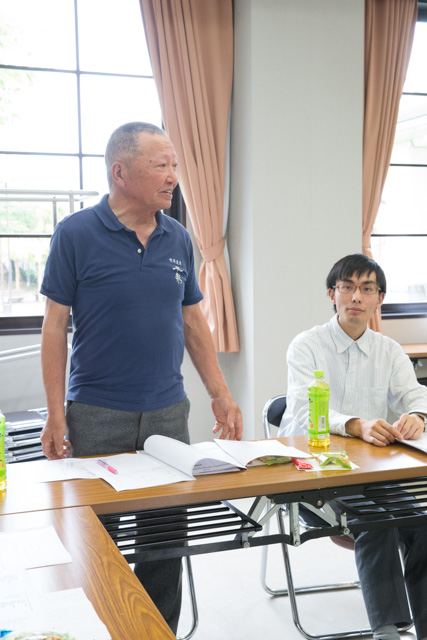 監事報告する川口さん