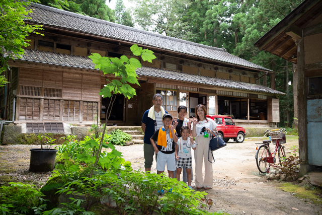 定番位置で家族写真