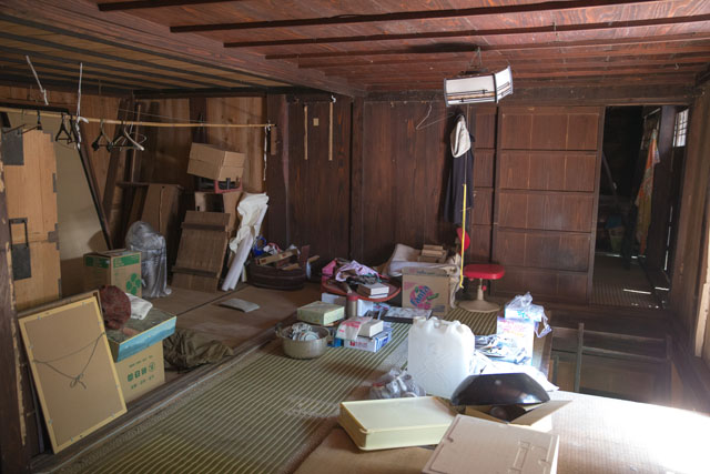 K׋̐^̕B炩G߂̂́B