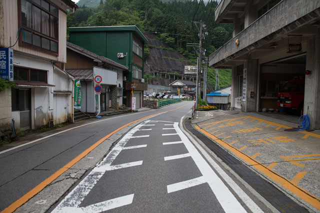 宇奈月消防署前の道路