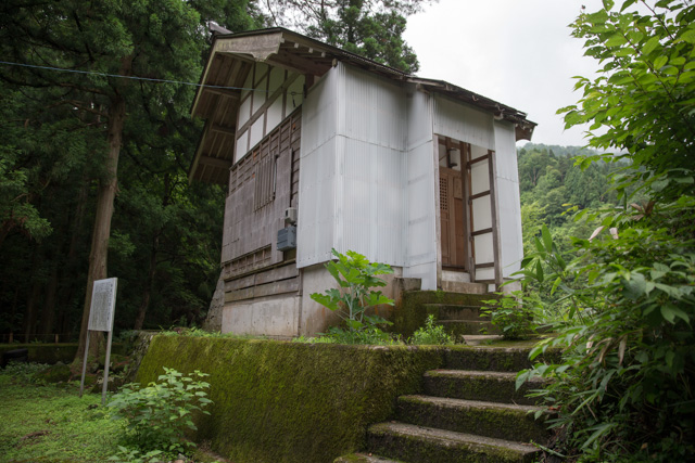 おおかみ神社全景