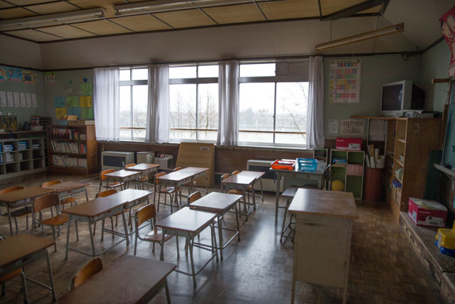 校庭の見える教室
